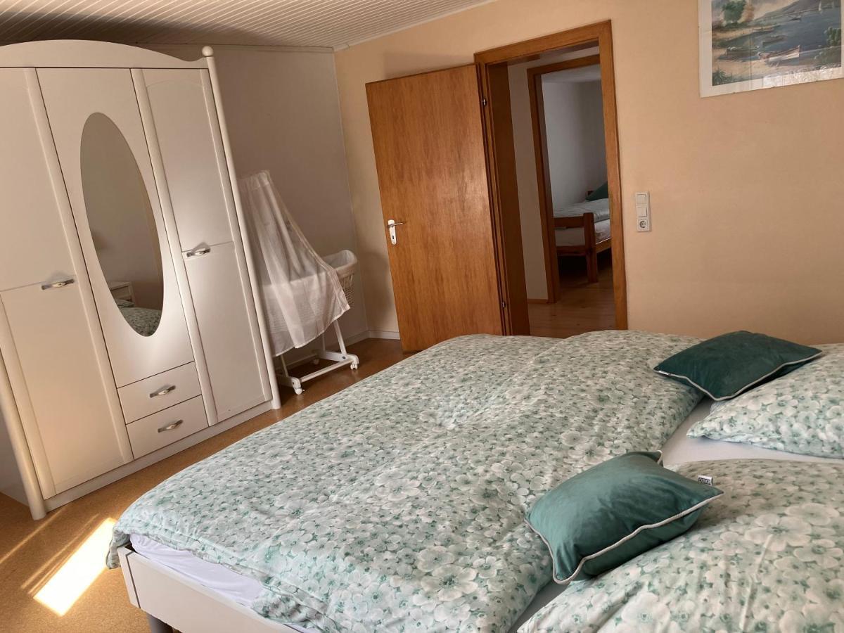 Ferienwohnung Im Gruenen Mit Balkon ヘルデッケ エクステリア 写真