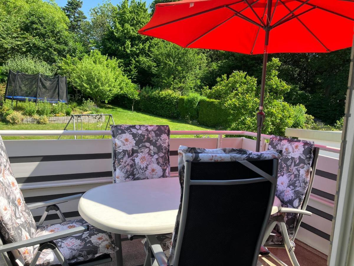 Ferienwohnung Im Gruenen Mit Balkon ヘルデッケ エクステリア 写真
