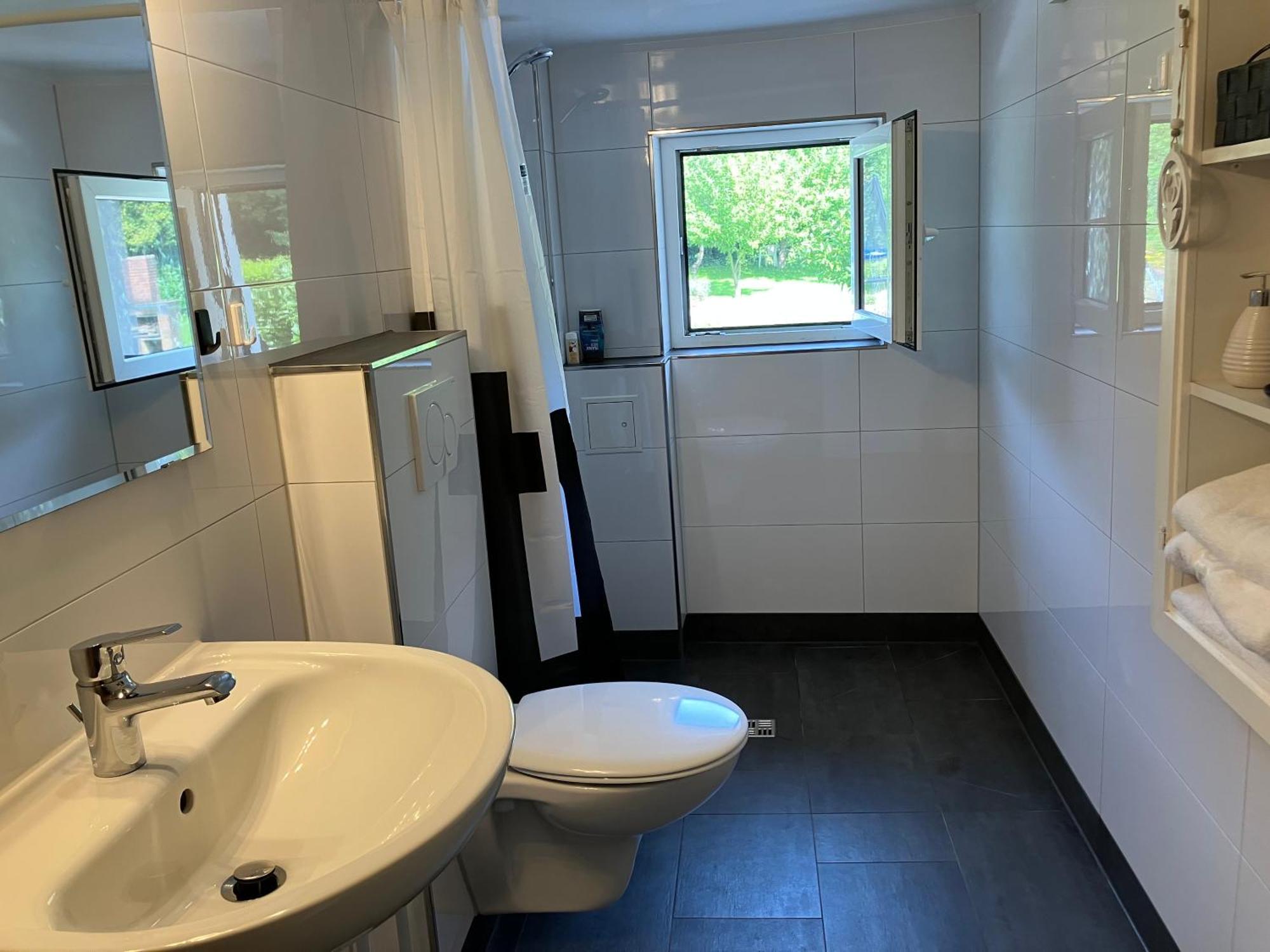 Ferienwohnung Im Gruenen Mit Balkon ヘルデッケ エクステリア 写真